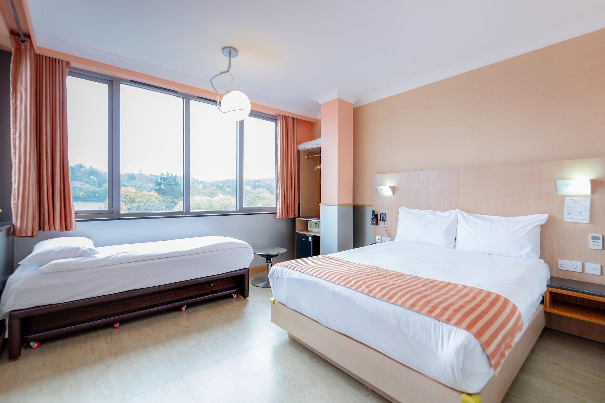 Eurotraveller Hotel - Premier - Harrow Ngoại thất bức ảnh